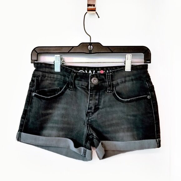 Harlow-Sophia Black Denim Cuff Shorts - Picture 1 of 8